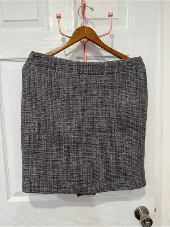 Banana Republic Dresses & Skirts - Banana Republic Textured Tweed Mini Skirt